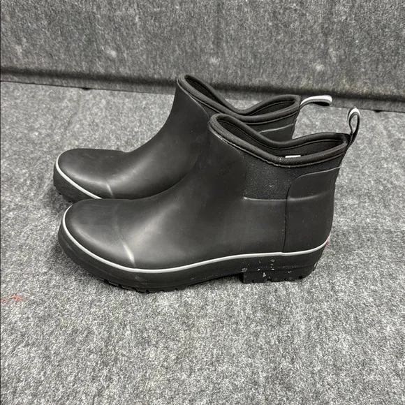 Chooka Black Ankle Boots with Red Accents - Picture 4 of 6